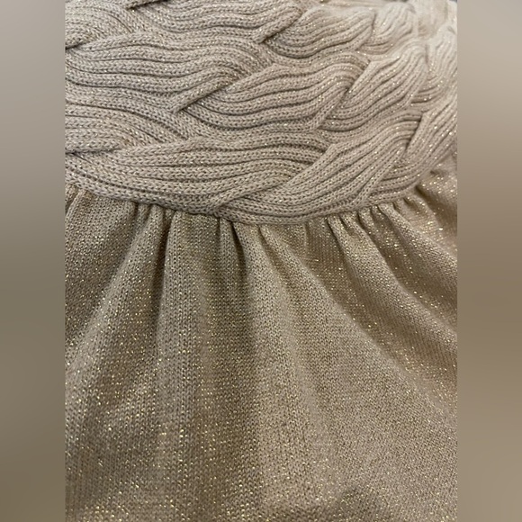 Cest City sleeveless top. Gold glitter. Size M - Picture 4 of 9